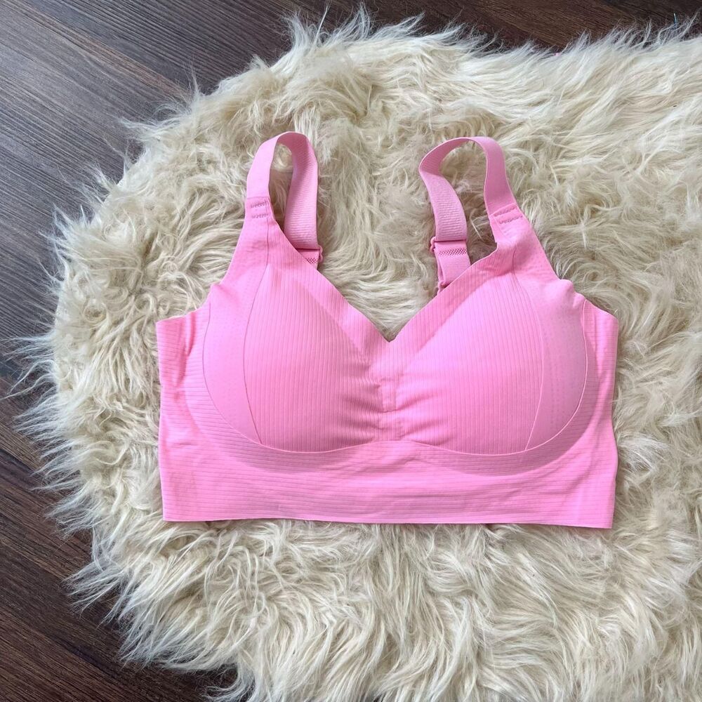 New bright pink seamless wireless comfort bra adjustable shoulder straps M